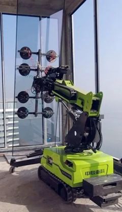 △全球首款室內(nèi)高層幕墻安裝機(jī)器人