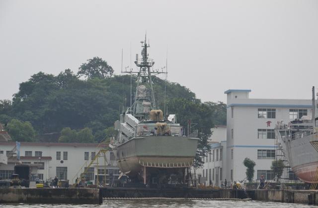 用代號命名的海軍十多家船廠可修可造萬噸戰艦與潛艇,哪家強呢?
