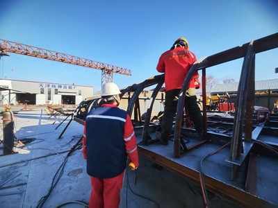 天津市首艘純電動旅游船舶開工建造
